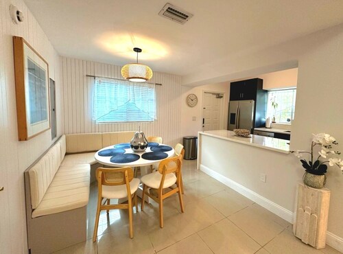 4 bed • 2 Parking w/ Free Charging + Guest • Gated Community • 2.5 baths