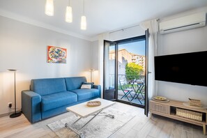 TV - Doux Zéphir – Marine Serenity and Tranquility by the Sea (Fréjus)