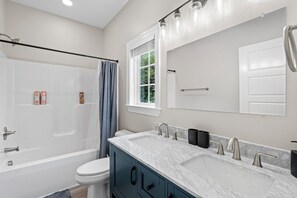 Een haardroger, zeep