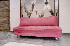 House | Interior - Collection O Crawford Market (Mumbai)