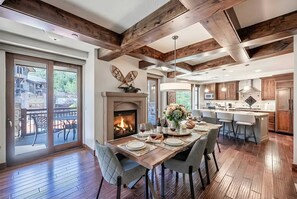 Dining - 3 Private Suites, Ski-in/out at Hyatt Centric PCMR (Park City)