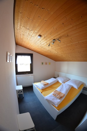 3 bedrooms, iron/ironing board, travel cot, WiFi - Himmelberg Holiday home (66) - Holiday home Meiß Öfingen (Bad Dürrheim)
