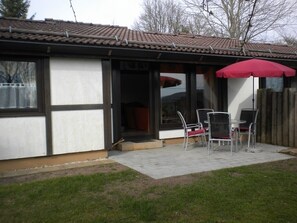 Outdoor dining - Himmelberg Holiday home (66) - Holiday home Meiß Öfingen (Bad Dürrheim)