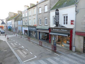 Exterior - Maison les mouettes: Fisherman's House in the Heart of Town (Saint-Vaast la Hougue)