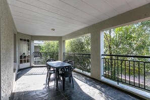 Apartment, 3 Bedrooms, Smoking, Balcony | Balcony - Sandton City Leafy 3bed (Johannesburg)