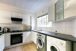 Appartement, 3 chambres, fumeur, balcon | Blanchisserie