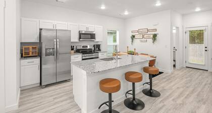 Bright Modern Home near Bentonville, Perfect for Families, Pets, Remote Work