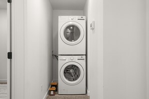 Interior - Modern 3BR Centerton Near Walmart HQ & Bentonville (Centerton)