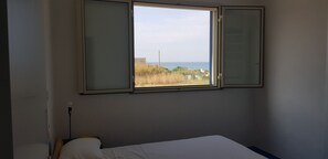 WiFi, bed sheets - Villa Lumar Seafront (Sicilia)