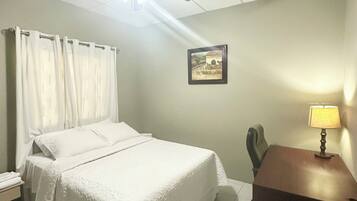 1 bedroom, free WiFi, bed sheets