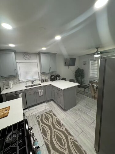 Welcoming 3-bedroom house with AC in charming Westchester