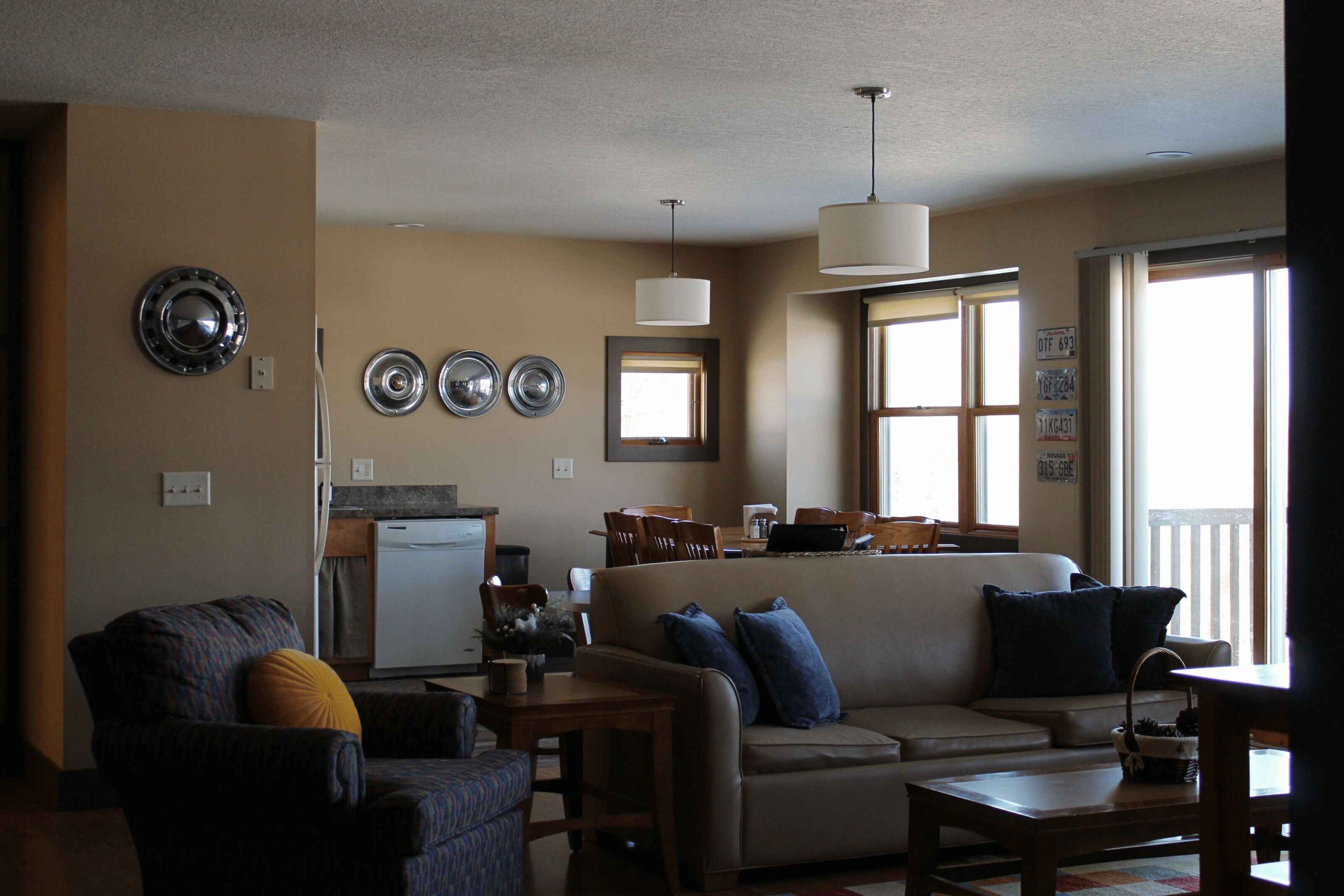 Smart TV, DVD player, table football, ping pong