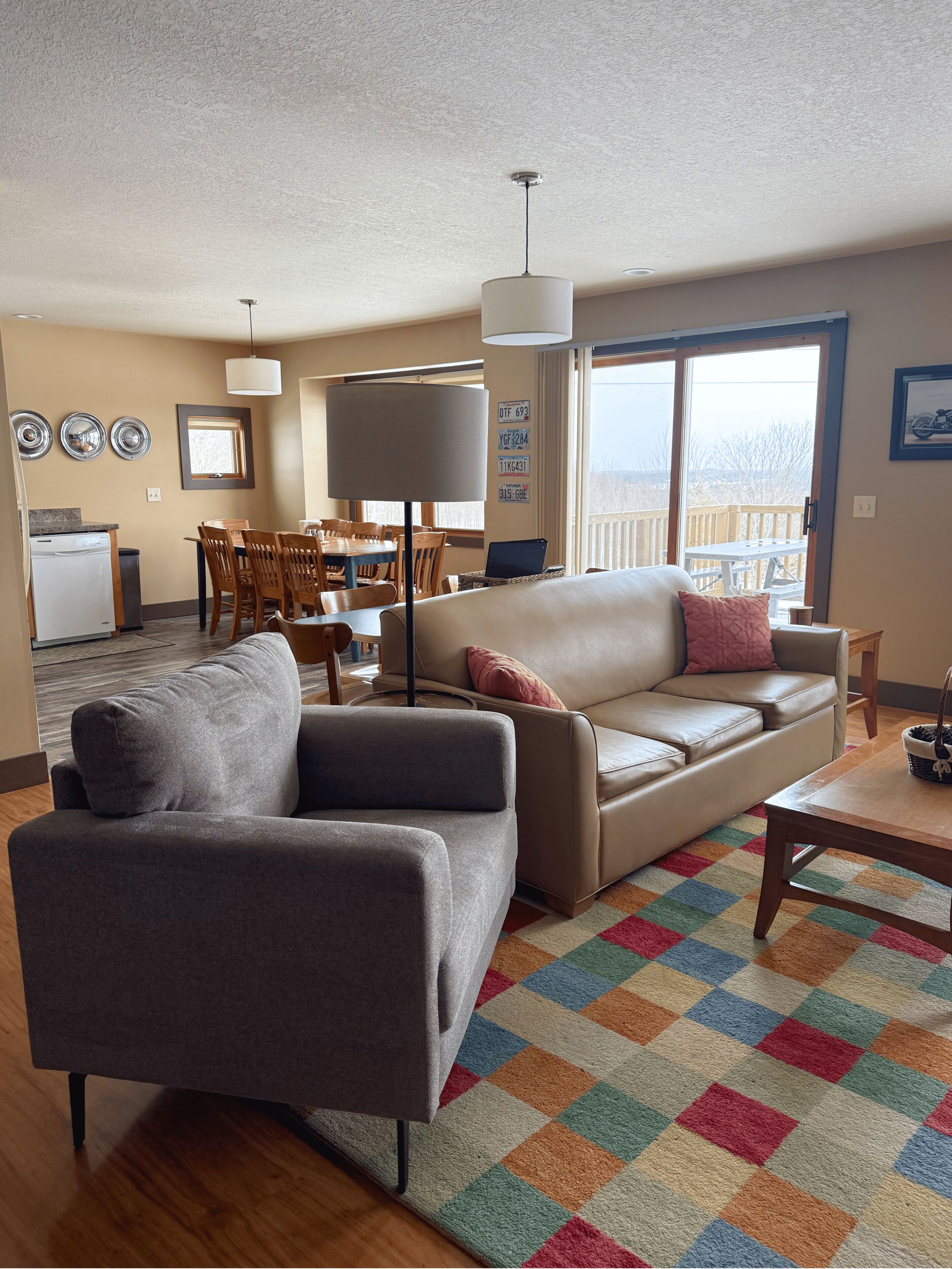 Smart TV, DVD player, table football, ping pong