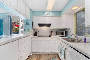 Fridge, microwave, oven, stovetop - Heated Pool, Pets Friendly Beach Bungalow (Rockport)