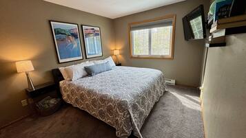 1 bedroom, desk, iron/ironing board, free WiFi