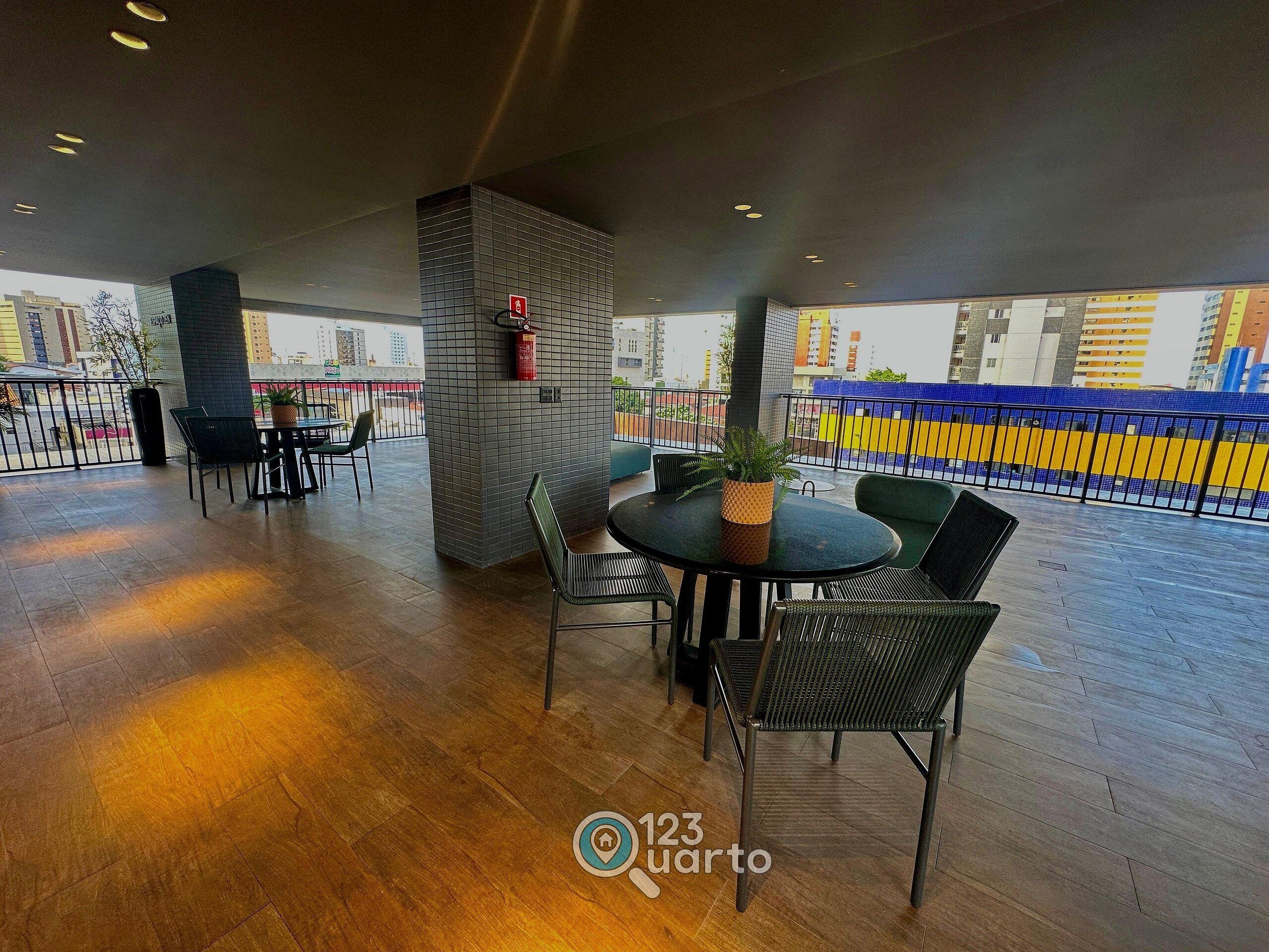 基本公寓 | 室外用餐