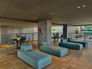 Outdoor dining - Solaz Smart Living  (João Pessoa)