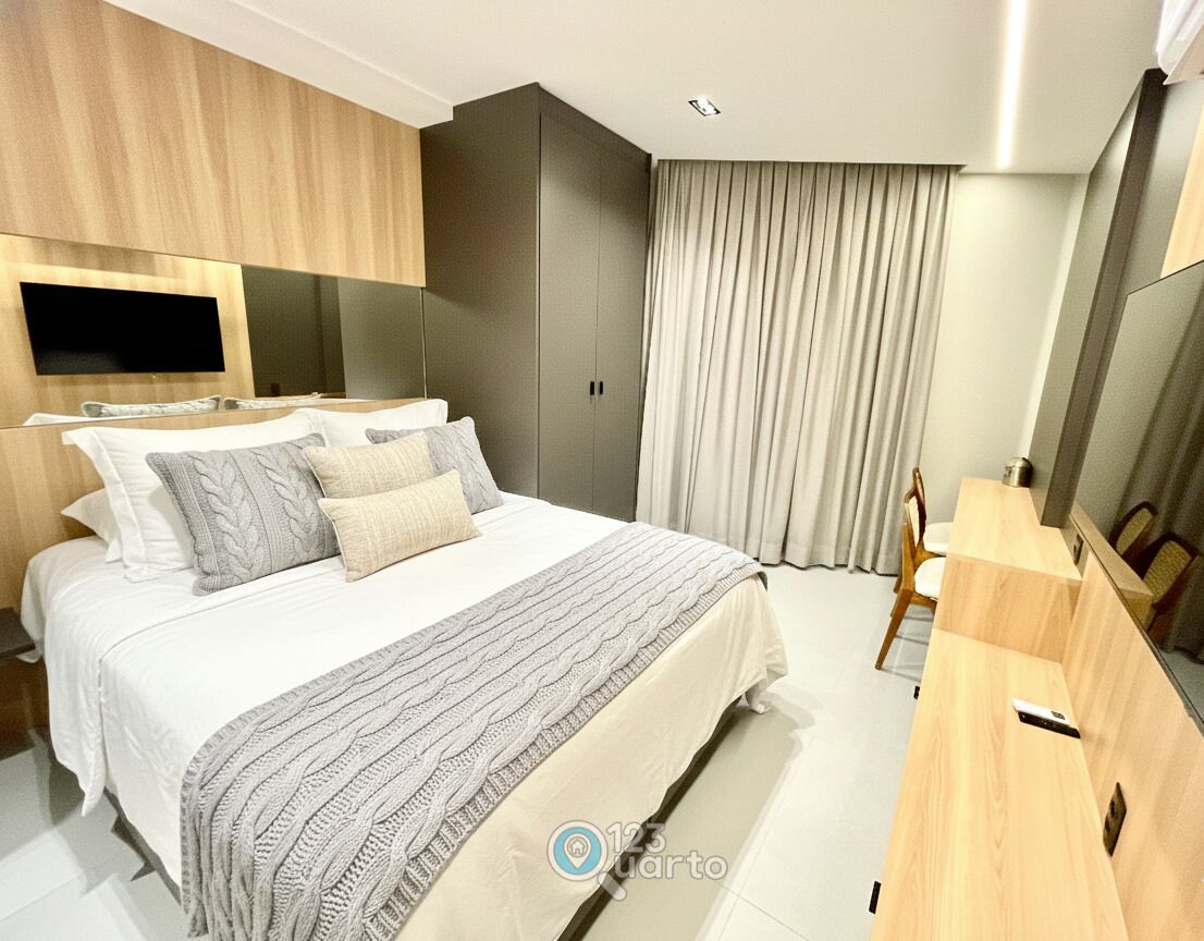 Premier Apartment | Free WiFi