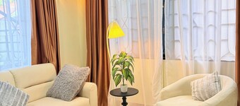 StayDar: 2-Bedroom Apartment close to the city with AC