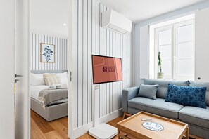 TV - GuestReady - Charming Porto retreat (Porto)