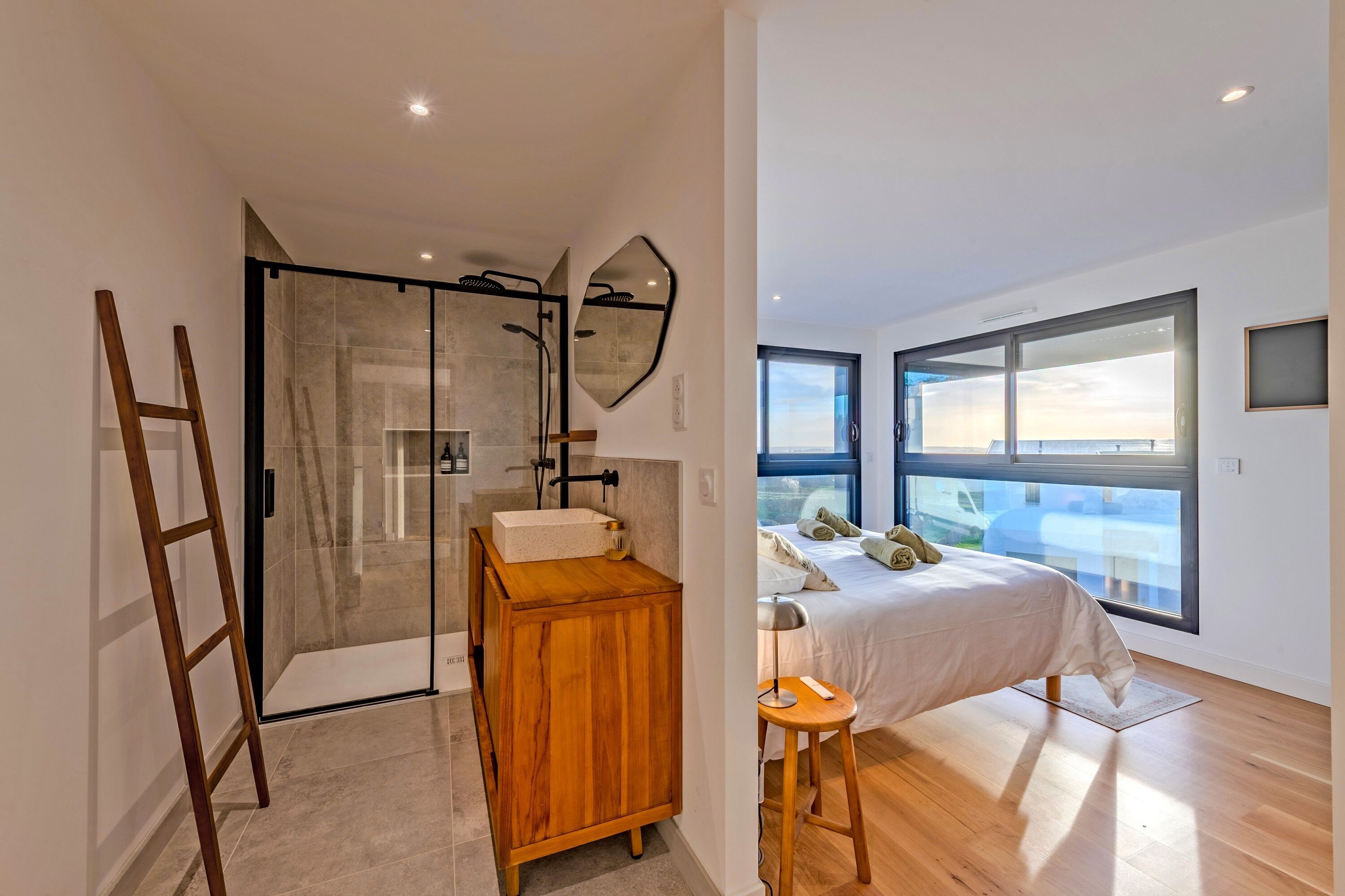 Strykejern/-brett, wi-fi (inkludert) og sengetøy