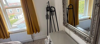 Newly Redecorated 1 bed flat !
