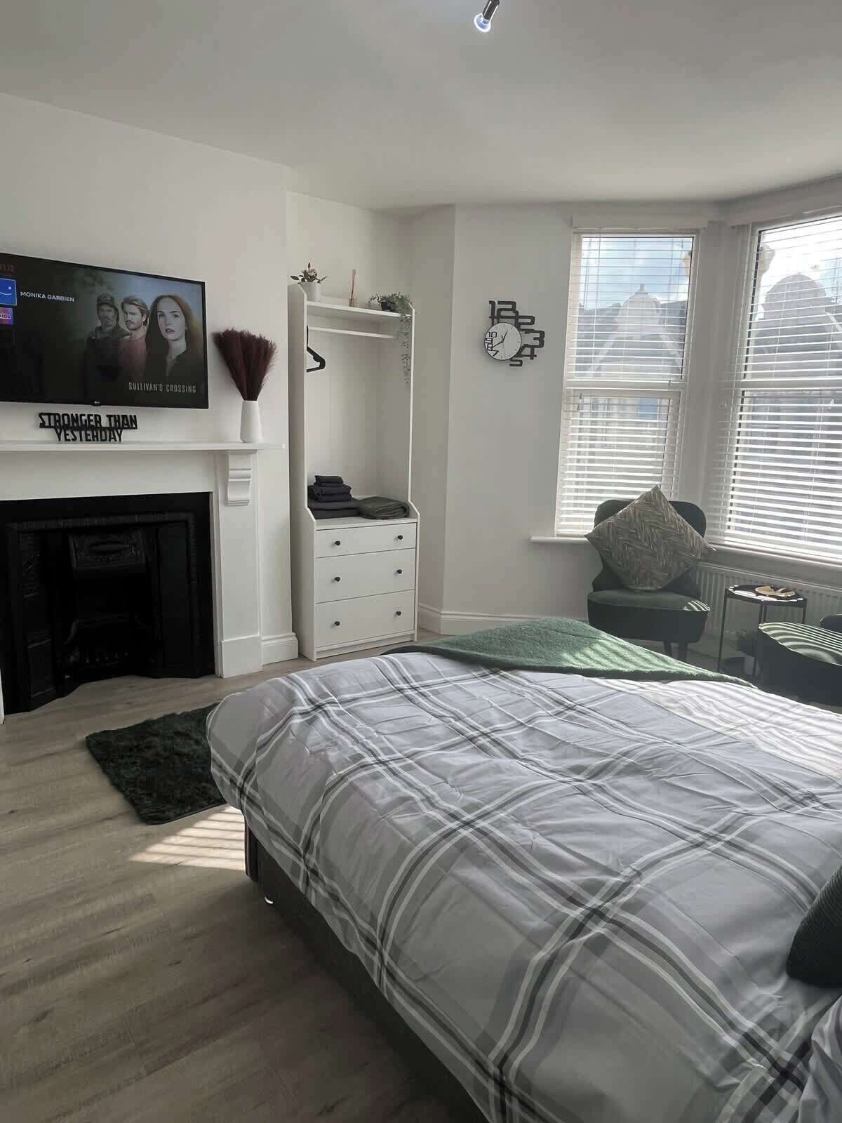 Bügeleisen/Bügelbrett, WLAN, Bettwäsche