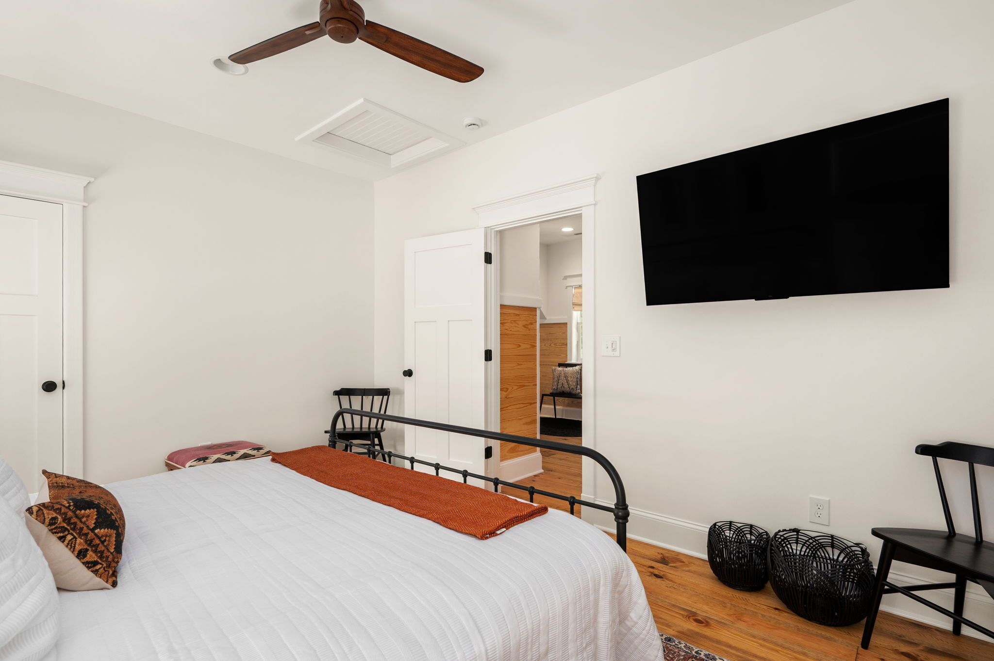 1 dormitorio, escritorio, tabla de planchar con plancha y wifi gratis