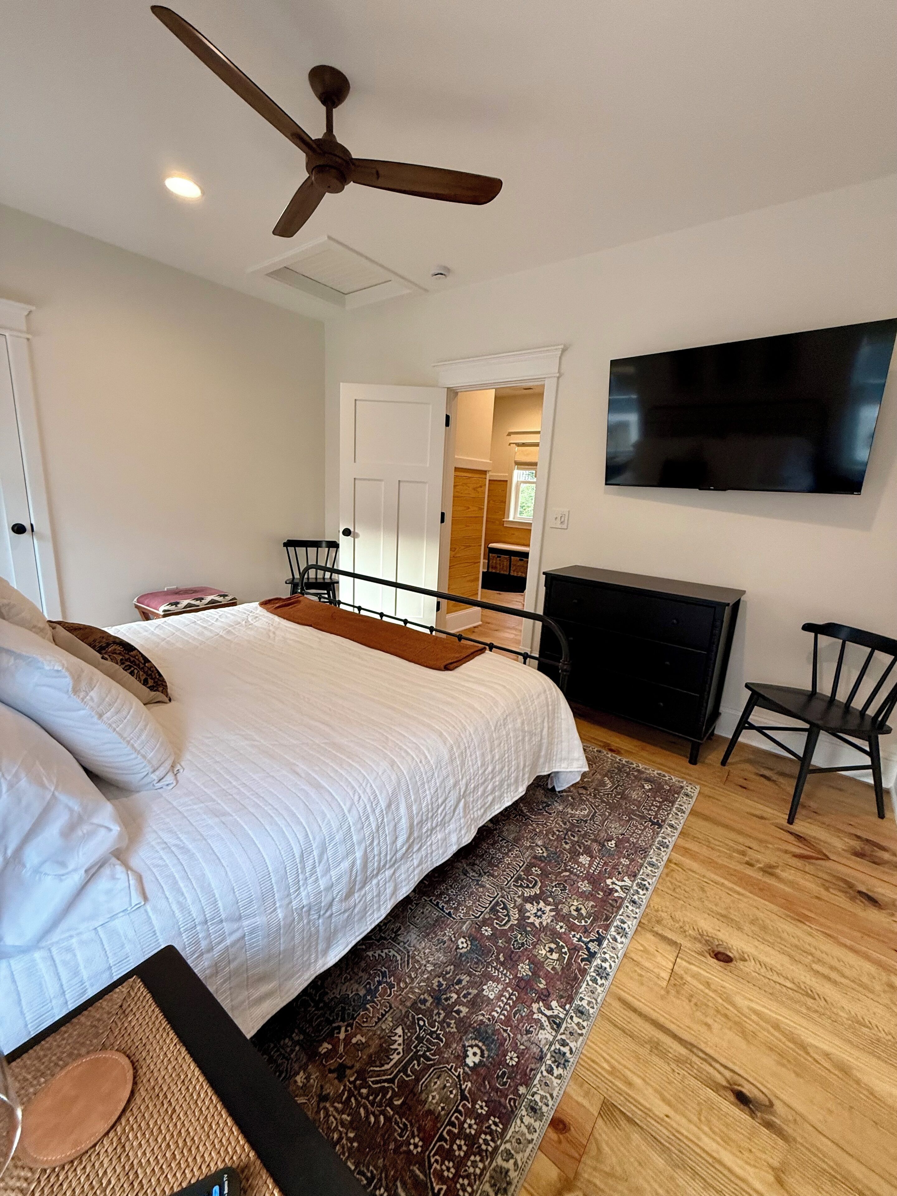 1 bedroom, desk, iron/ironing board, free WiFi