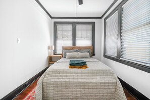 3 slaapkamers, een bureau, een strijkplank/strijkijzer, gratis wifi