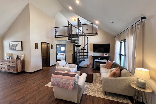 Smart TV, fireplace