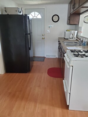 Mikroaaltouuni, uuni, liesi