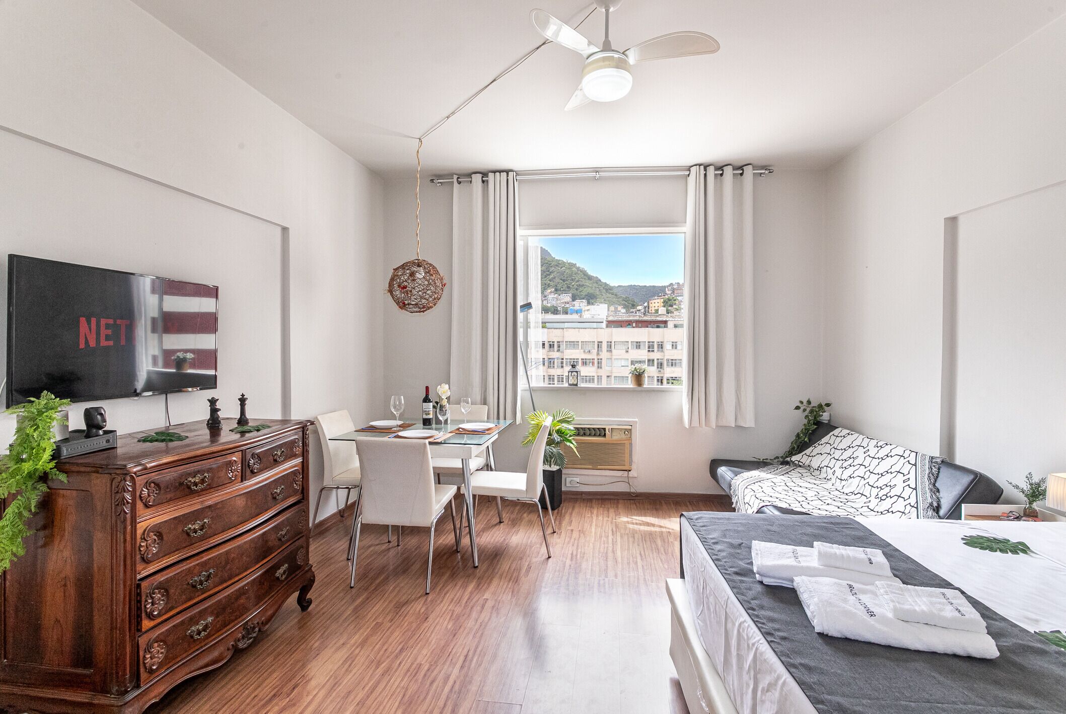 Accès au Wi-Fi (inclus)