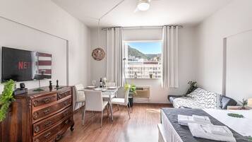 Accès au Wi-Fi (inclus)