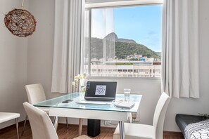 Apartment | Dining room - Incredible view of Cristo Redentor (Rio de Janeiro)