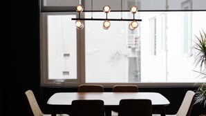 Luokittelematon kuva, 5 kautta 15, painike