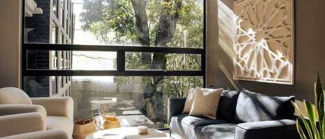 Télévision, espaces bureaux