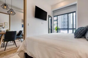 2 bedrooms, iron/ironing board, WiFi, bed sheets - HOM Forma Expanse | Bright 2BR Apartment (Mexico City)