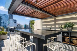 Outdoor dining - HOM Forma Expanse | Bright 2BR Apartment (Mexico City)