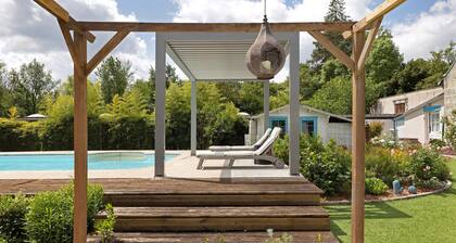 Chambre d’hôtes « Le Jardin des Oiseaux » avec piscine, terrasse partagées et Wi-Fi