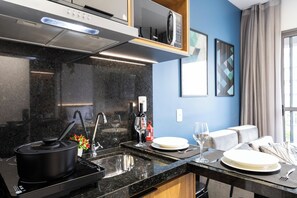 アパートメント | 専用キッチン | ダイニングテーブル