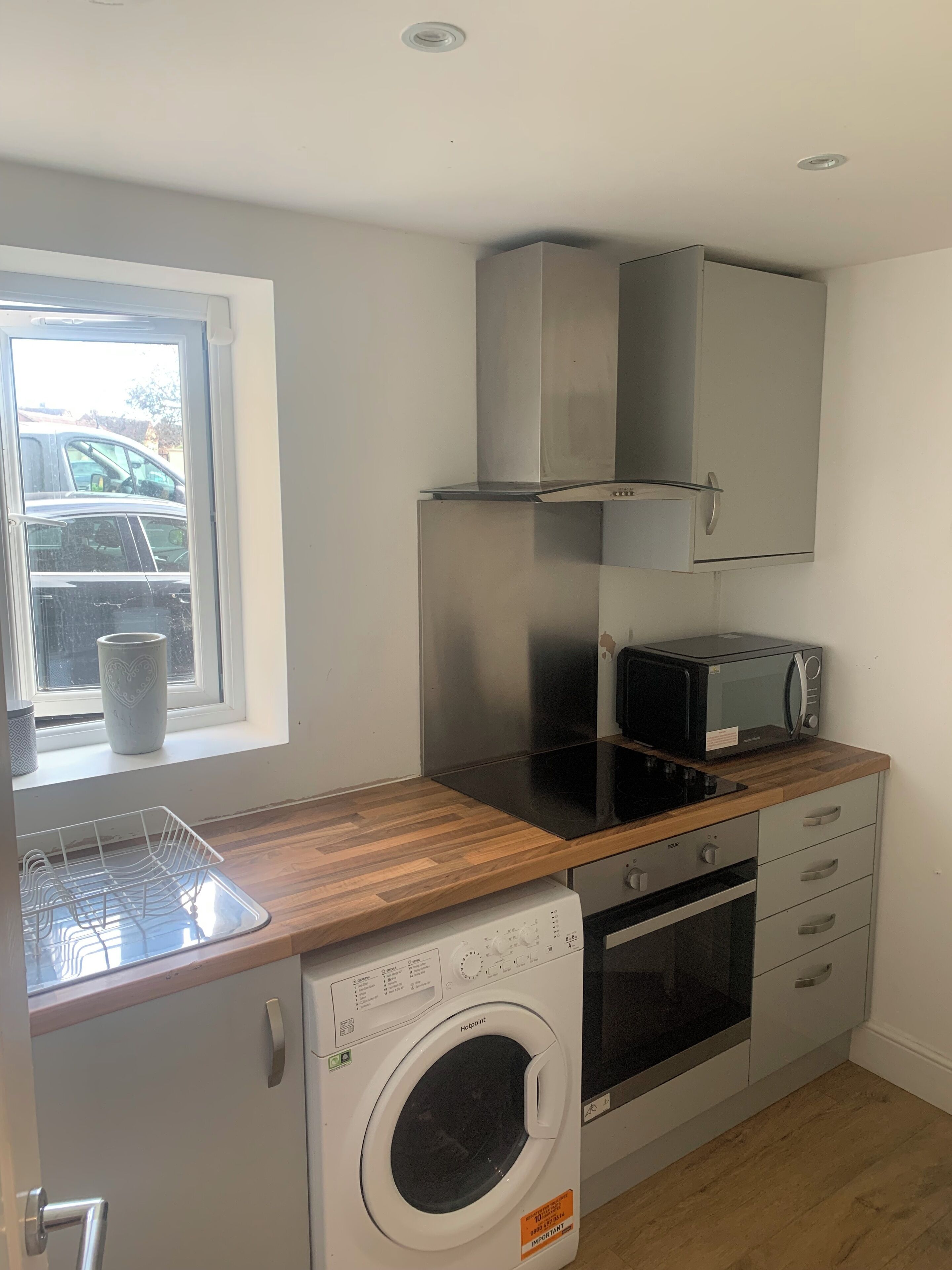 電子レンジ、オーブン、コンロ、食器洗い機