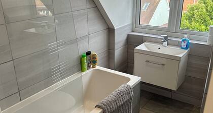 Luxury 3 bedroom appartment in beautiful village of Cobham 30 min from London