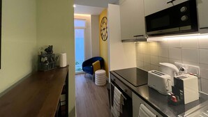 Unclassified image, 5 of 24, button - Family 2BR Ground Floor w AC Parking (Lisbon)