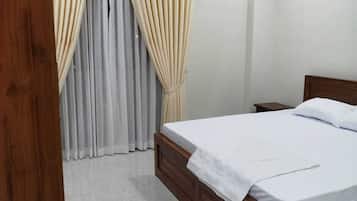 Fer et planche Ă repasser, accĂšs Internet, draps fournis