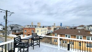 Property grounds - The Row House- Modern, Stylish & Newly Updated! (Atlantic City)