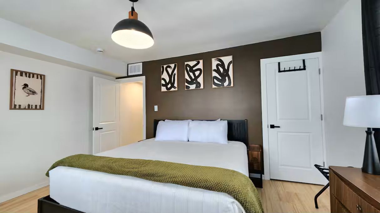 3 dormitorios, tabla de planchar con plancha, wifi y ropa de cama