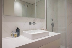 House - Liiiving in Porto - The Prestige Apartment C (Porto)