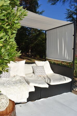 Property grounds - Charming house in the heart of Lubero, 12-13 people (Mérindol)