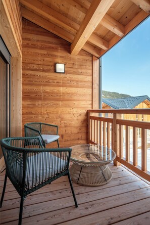 Property grounds - Kandahar – Warm Alpine Retreat in Les Gets (Les Gets)